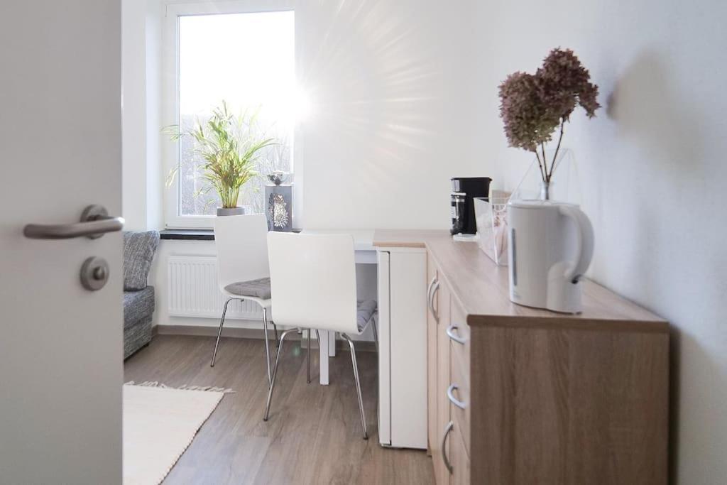 Preiswertes Modernes Gaestezimmer In Aue Bad-Schlema Buitenkant foto